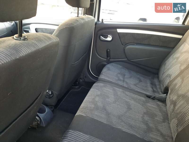 Універсал Dacia Logan MCV 2009 в Полтаві фото 49 Універсал Dacia Logan MCV 2009 в Полтаві