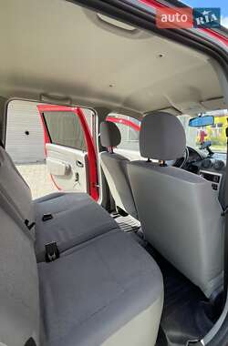 Универсал Dacia Logan MCV 2009 в 
