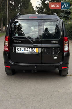 Универсал Dacia Logan MCV 2010 в 