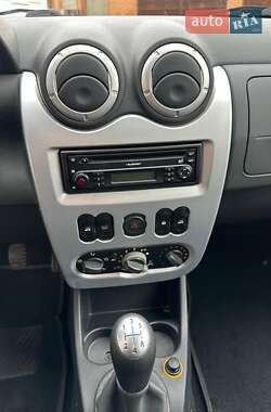 Универсал Dacia Logan MCV 2009 в 