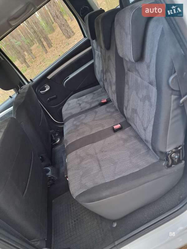 Универсал Dacia Logan MCV 2011 в Полтаве фото 73 Универсал Dacia Logan MCV 2011 в Полтаве