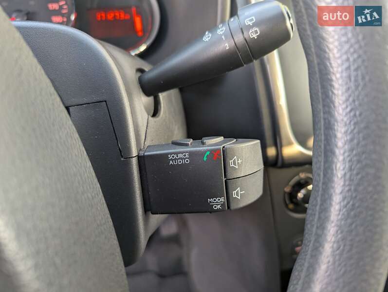 Универсал Dacia Logan MCV 2014 в Львове