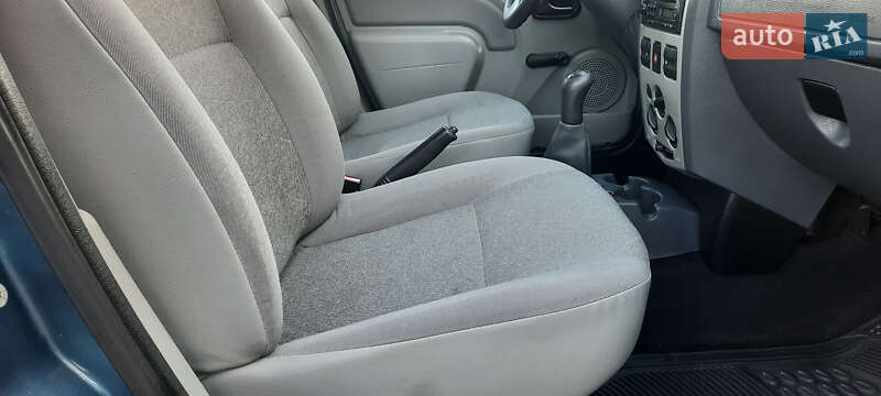 Універсал Dacia Logan MCV 2011 в Немирові