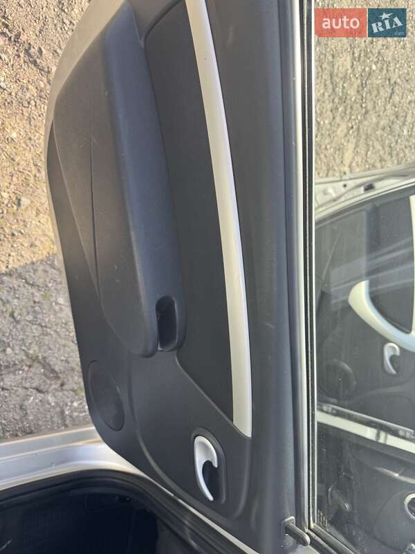 Универсал Dacia Logan MCV 2012 в Ровно фото 25 Универсал Dacia Logan MCV 2012 в Ровно