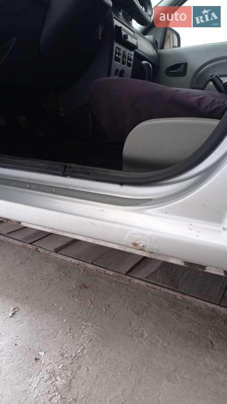 Универсал Dacia Logan MCV 2008 в Житомире фото 12 Универсал Dacia Logan MCV 2008 в Житомире