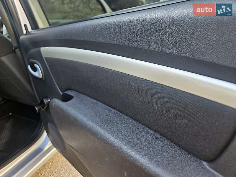 Универсал Dacia Logan MCV 2012 в Полтаве