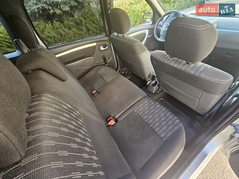 Универсал Dacia Logan MCV 2012 в Полтаве