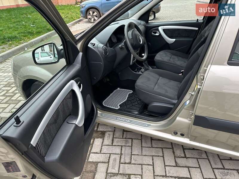 Универсал Dacia Logan MCV 2009 в Ромнах фото 15 Универсал Dacia Logan MCV 2009 в Ромнах