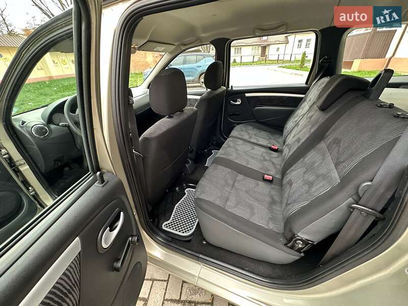 Универсал Dacia Logan MCV 2009 в Ромнах фото 21 Универсал Dacia Logan MCV 2009 в Ромнах