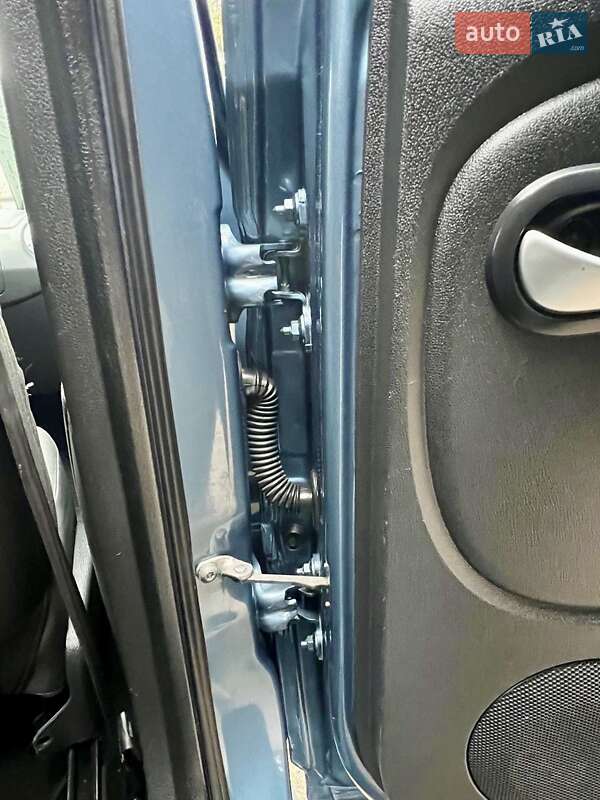 Універсал Dacia Logan MCV 2010 в Умані