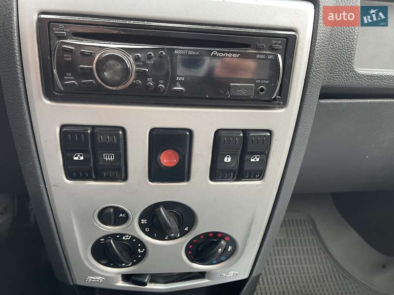 Универсал Dacia Logan MCV 2008 в Киеве фото 23 Универсал Dacia Logan MCV 2008 в Киеве