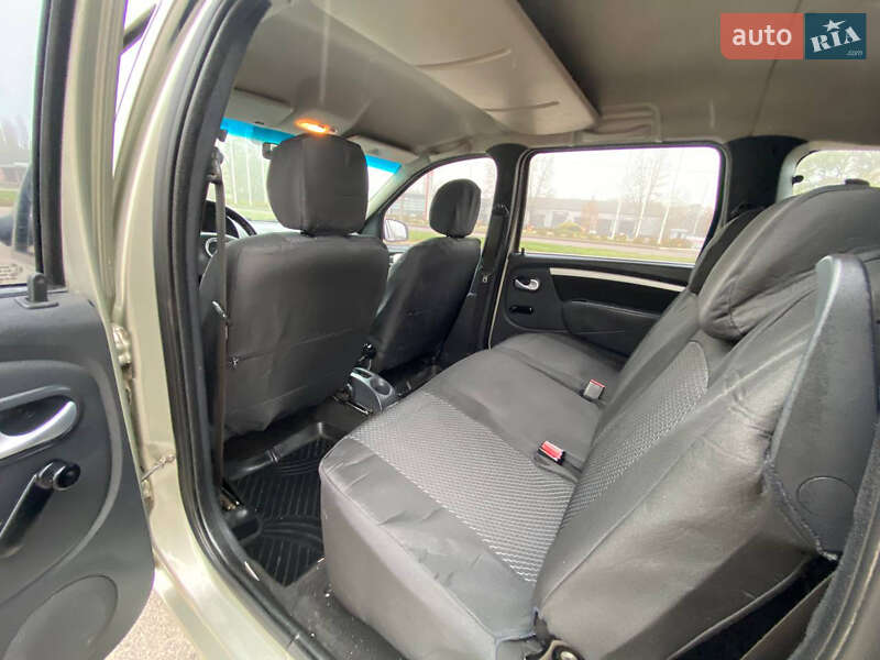 Універсал Dacia Logan MCV 2012 в Кропивницькому