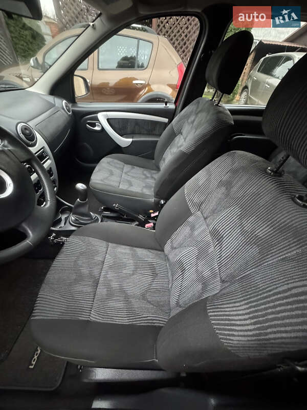 Универсал Dacia Logan MCV 2009 в Чернигове фото 19 Универсал Dacia Logan MCV 2009 в Чернигове