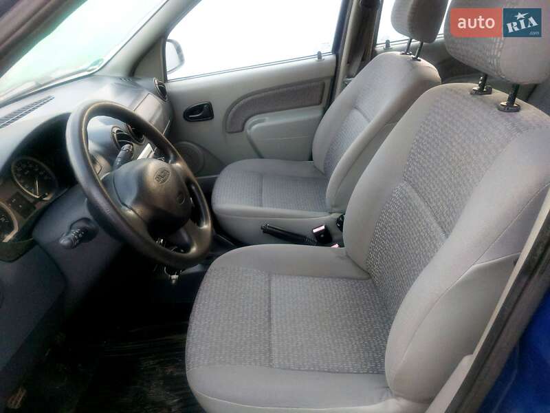 Універсал Dacia Logan MCV 2008 в Чернівцях