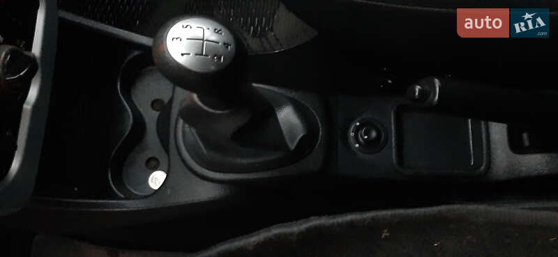 Універсал Dacia Logan MCV 2010 в Чернігові фото 47 Універсал Dacia Logan MCV 2010 в Чернігові