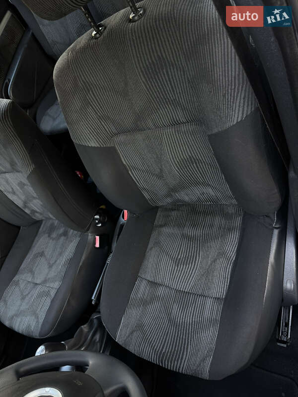 Универсал Dacia Logan MCV 2011 в Умани фото 13 Универсал Dacia Logan MCV 2011 в Умани