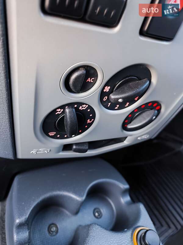 Универсал Dacia Logan MCV 2010 в Глухове фото 19 Универсал Dacia Logan MCV 2010 в Глухове