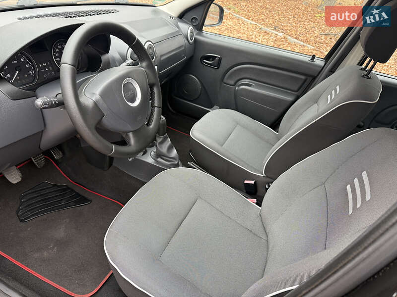 Универсал Dacia Logan MCV 2011 в Полтаве