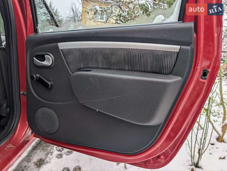 Універсал Dacia Logan MCV 2011 в Рівному