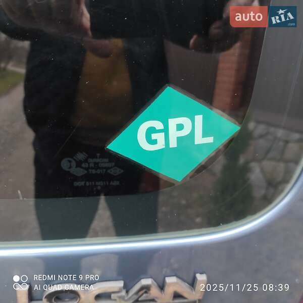 Універсал Dacia Logan MCV 2010 в Ромнах