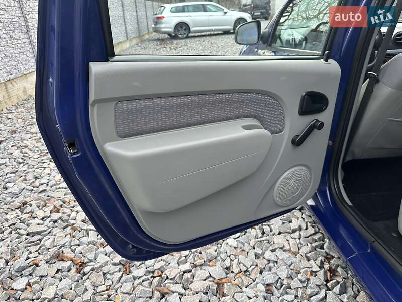 Універсал Dacia Logan MCV 2008 в Рівному