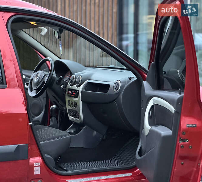 Універсал Dacia Logan MCV 2012 в Дніпрі фото 18 Універсал Dacia Logan MCV 2012 в Дніпрі