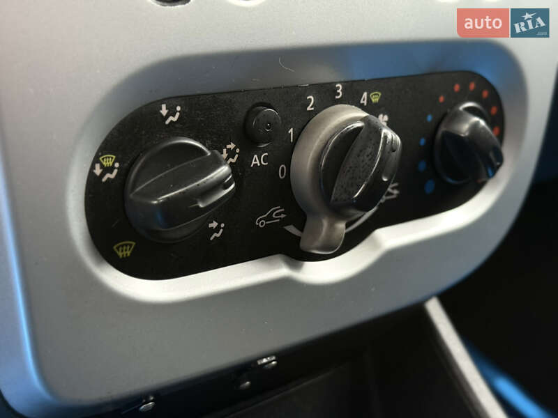 Універсал Dacia Logan MCV 2010 в Володимирі