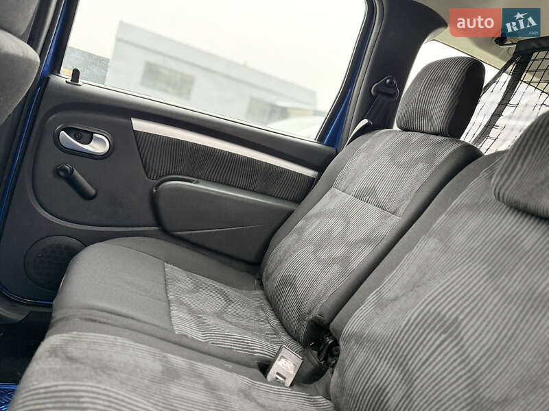 Універсал Dacia Logan MCV 2010 в Володимирі