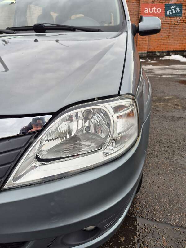 Універсал Dacia Logan MCV 2010 в Стрию