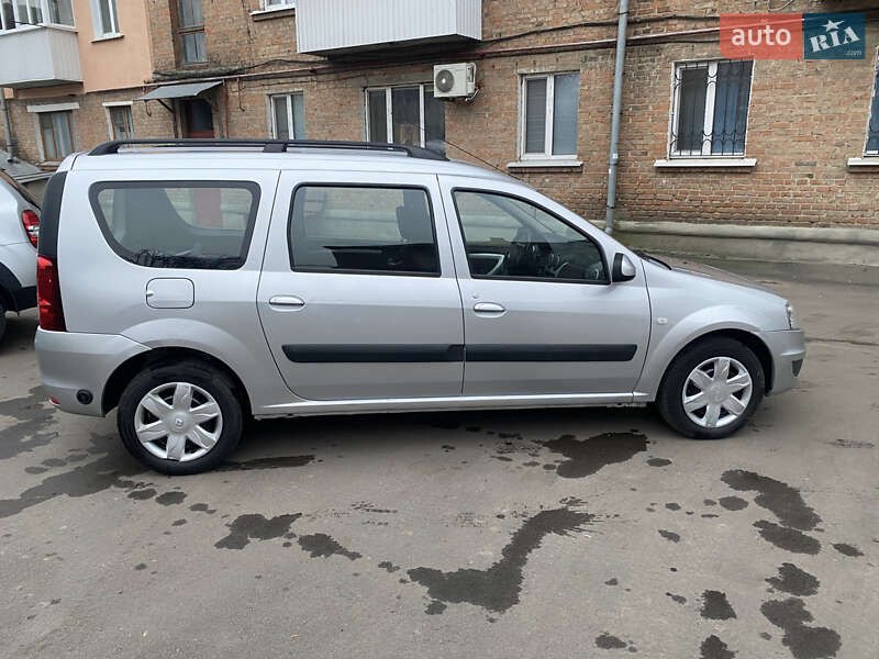 Универсал Dacia Logan MCV 2009 в Ромнах фото 6 Универсал Dacia Logan MCV 2009 в Ромнах