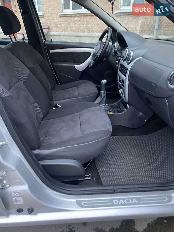 Универсал Dacia Logan MCV 2009 в Ромнах фото 21 Универсал Dacia Logan MCV 2009 в Ромнах