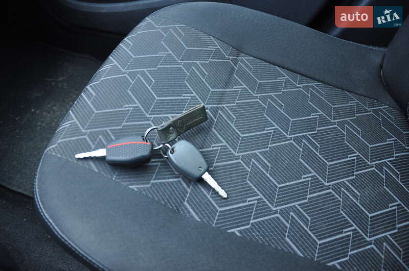 Универсал Dacia Logan MCV 2020 в Львове фото 35 Универсал Dacia Logan MCV 2020 в Львове