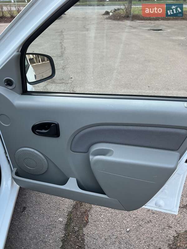 Универсал Dacia Logan MCV 2009 в Нежине фото 40 Универсал Dacia Logan MCV 2009 в Нежине