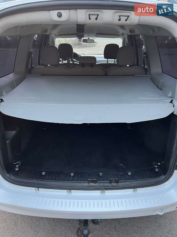 Универсал Dacia Logan MCV 2009 в Нежине фото 44 Универсал Dacia Logan MCV 2009 в Нежине