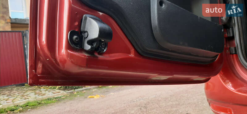 Универсал Dacia Logan MCV 2011 в Чернигове фото 56 Универсал Dacia Logan MCV 2011 в Чернигове