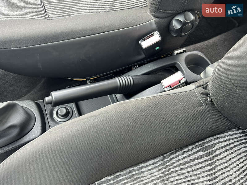 Универсал Dacia Logan MCV 2010 в Луцке фото 44 Универсал Dacia Logan MCV 2010 в Луцке