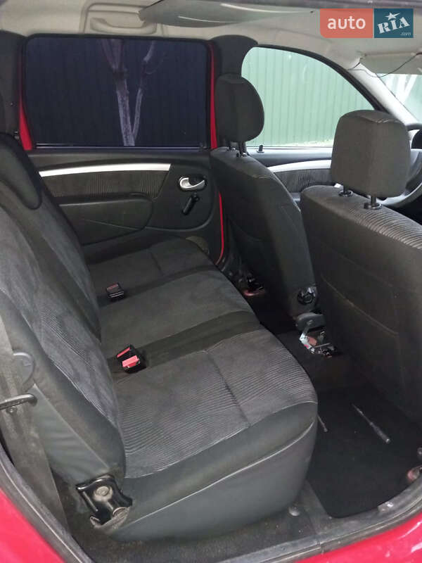 Универсал Dacia Logan MCV 2010 в Владимире