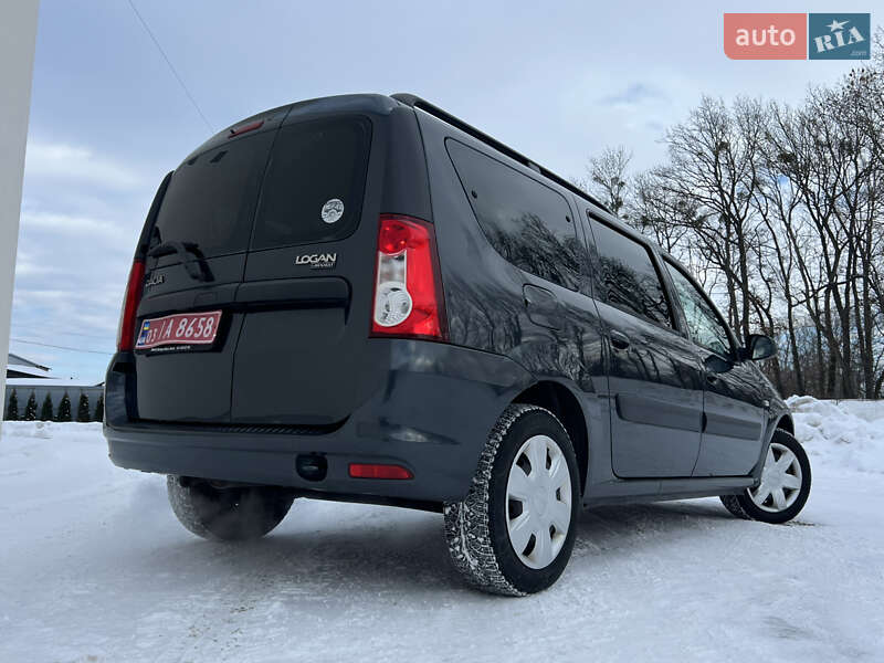 Универсал Dacia Logan MCV 2010 в Луцке