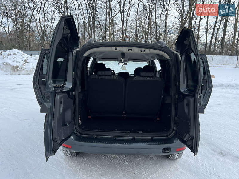 Универсал Dacia Logan MCV 2010 в Луцке