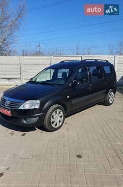 Универсал Dacia Logan MCV 2010 в Чернигове