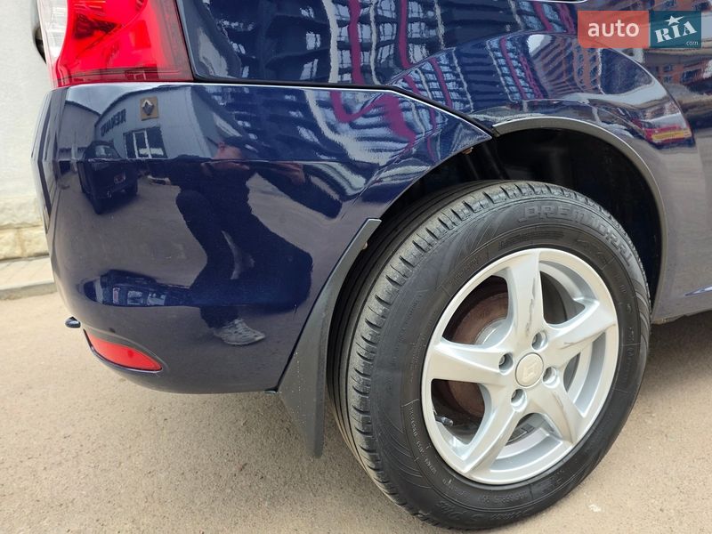 Седан Dacia Logan MCV 2010 в Ивано-Франковске