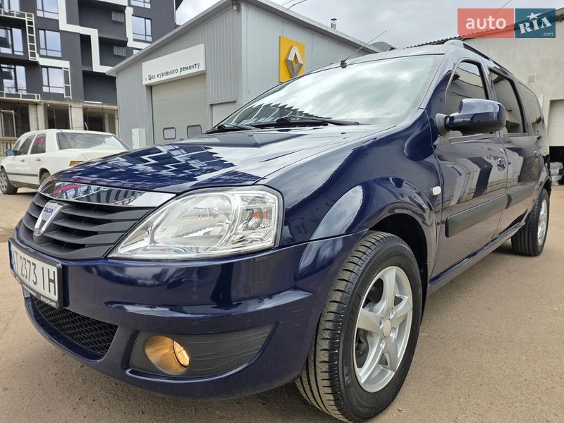 Седан Dacia Logan MCV 2010 в Ивано-Франковске