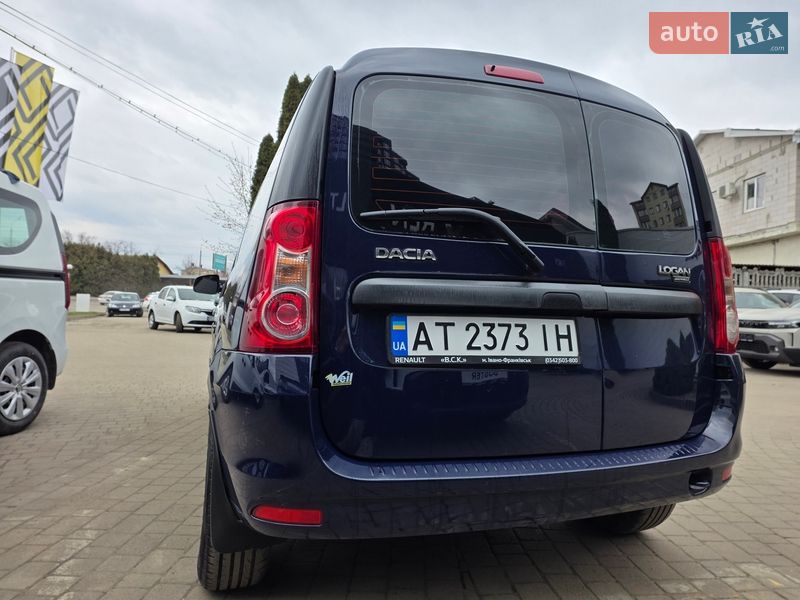 Седан Dacia Logan MCV 2010 в Ивано-Франковске