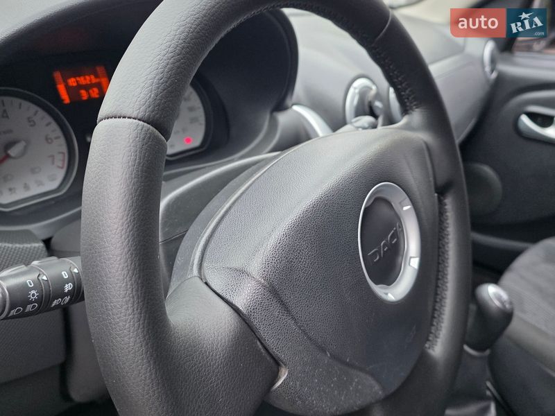 Седан Dacia Logan MCV 2010 в Ивано-Франковске