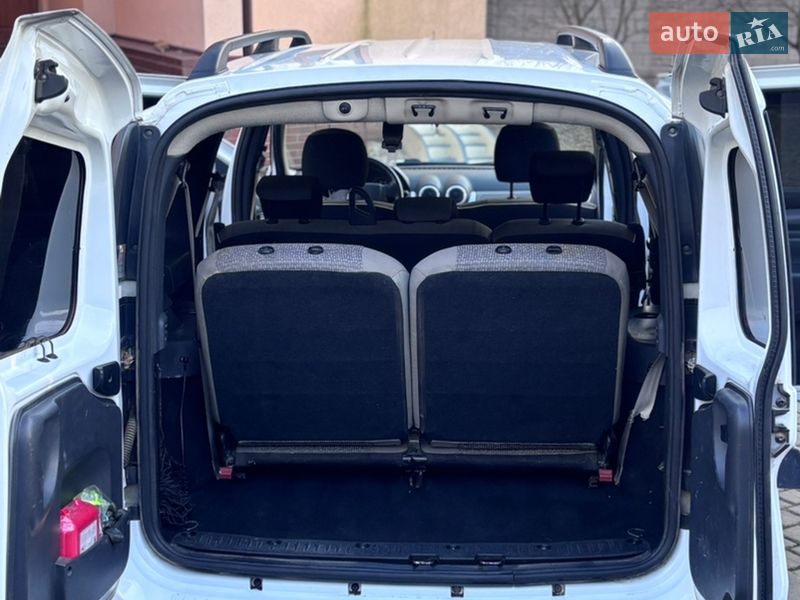 Универсал Dacia Logan MCV 2012 в Белой Кринице фото 12 Универсал Dacia Logan MCV 2012 в Белой Кринице