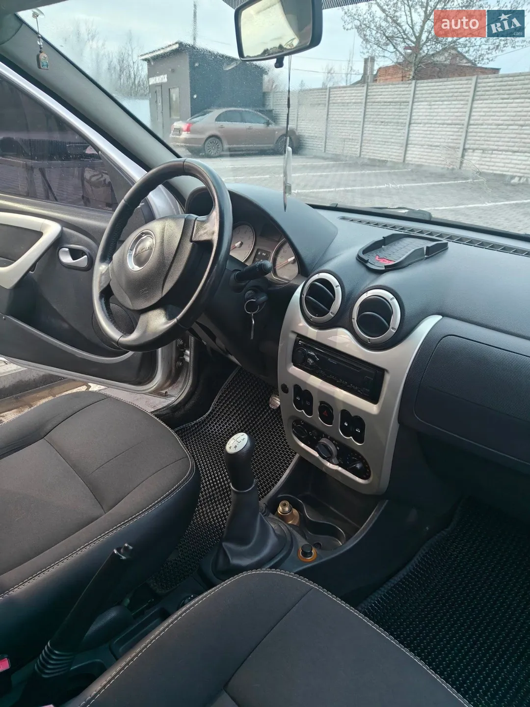 2011 Dacia Logan - мініатюра 24