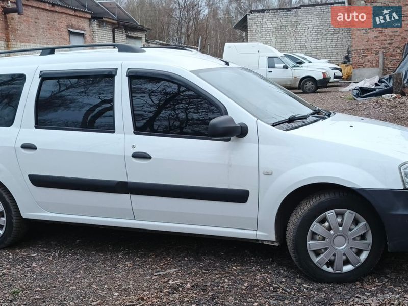 Универсал Dacia Logan MCV 2011 в Чернигове