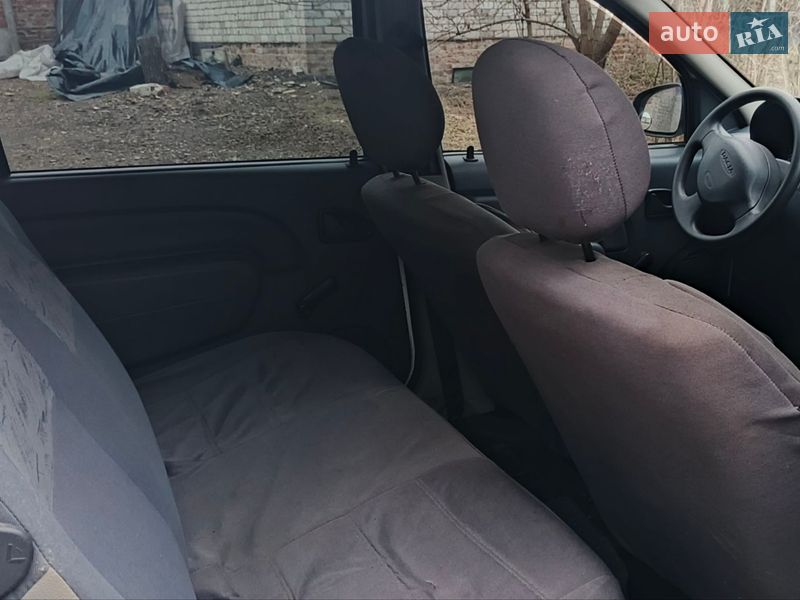 Универсал Dacia Logan MCV 2011 в Чернигове