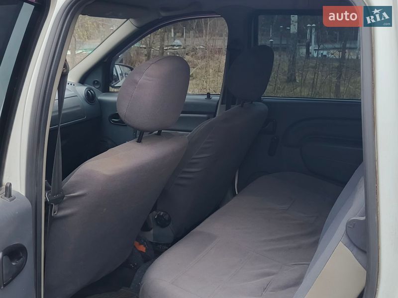 Универсал Dacia Logan MCV 2011 в Чернигове