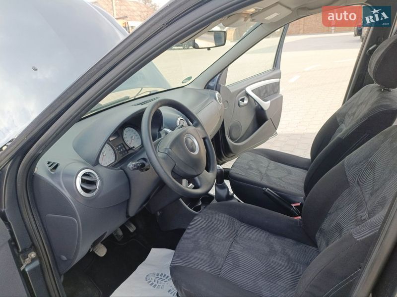 Універсал Dacia Logan MCV 2009 в Дубні